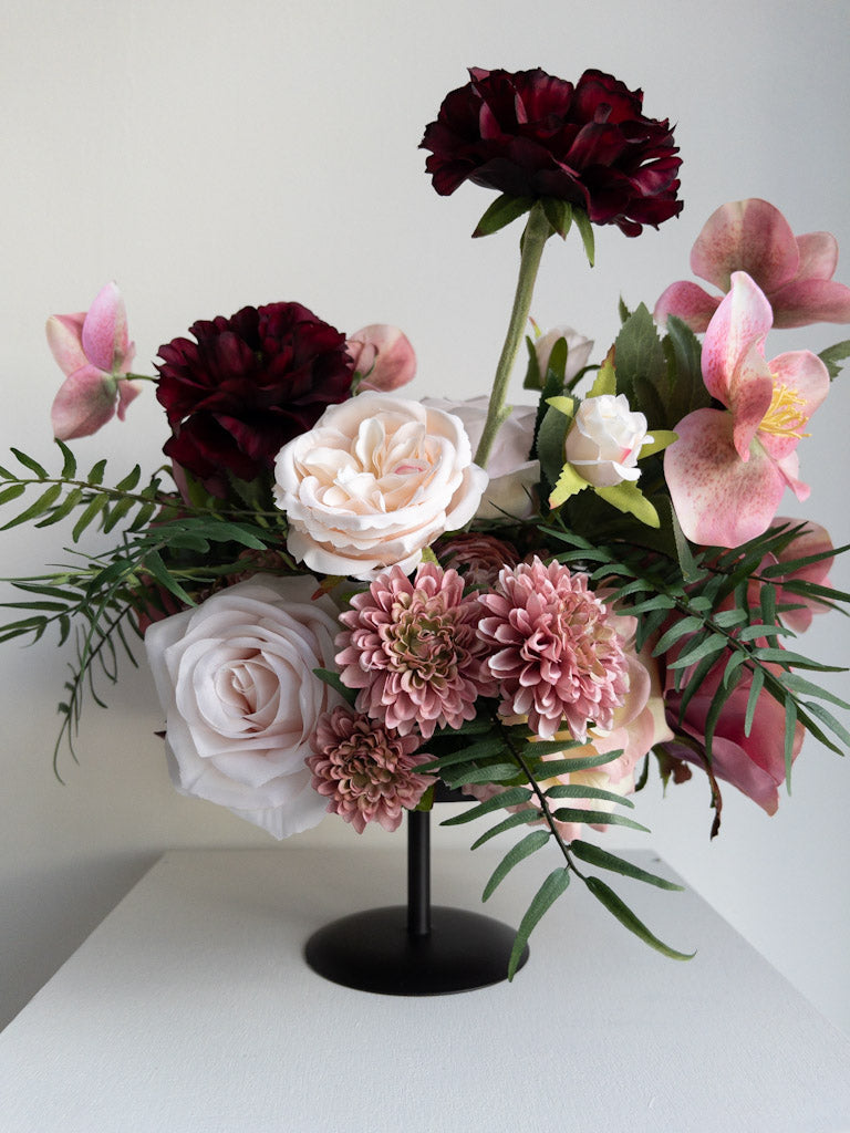 Zwarte metalen staander